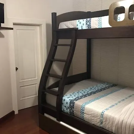 Ammy's House Проживание в семье Камара-де-Лобуш