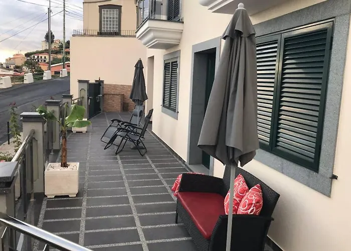 Homestay Ammy's House Camara de Lobos